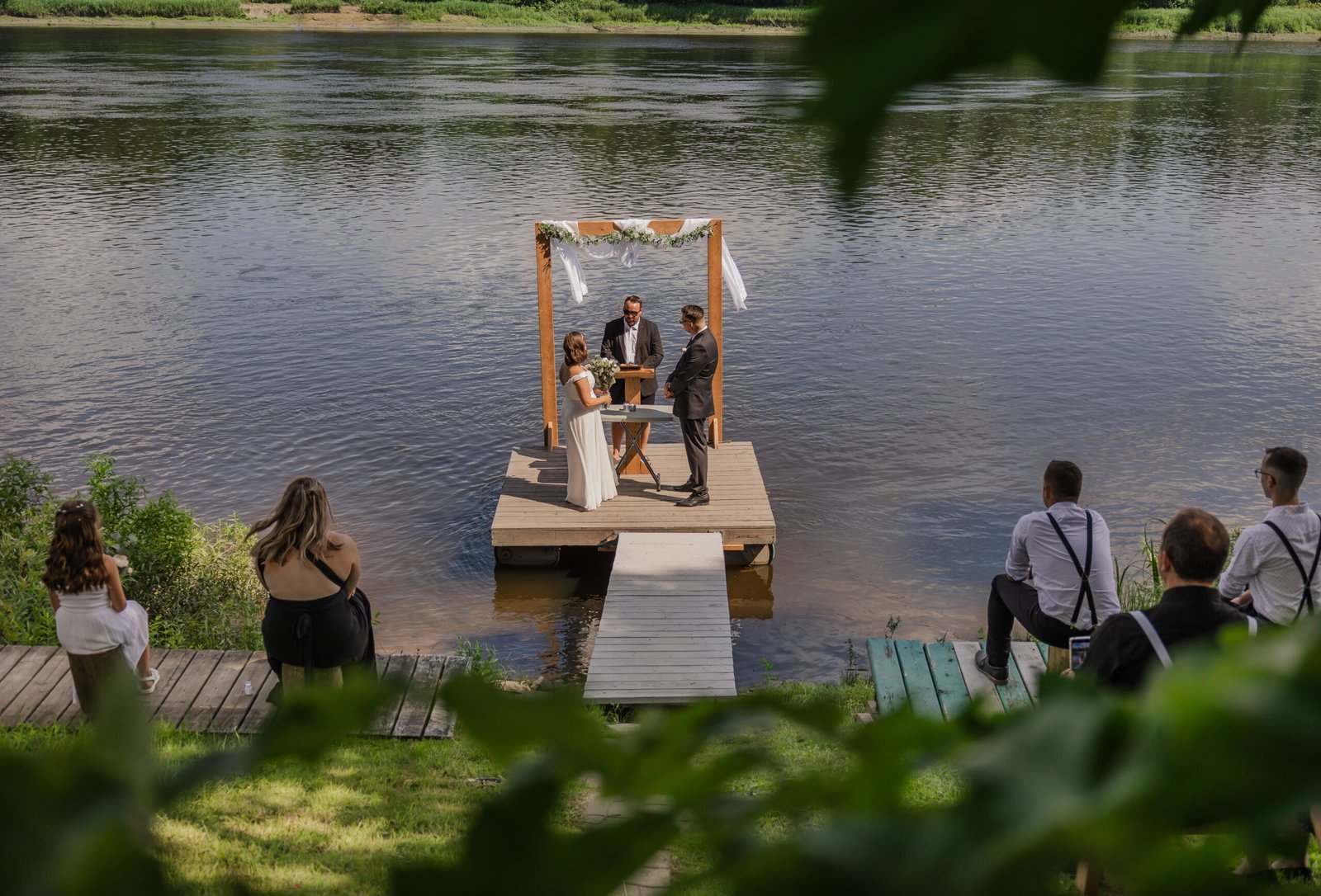 Mariage sur la rivière