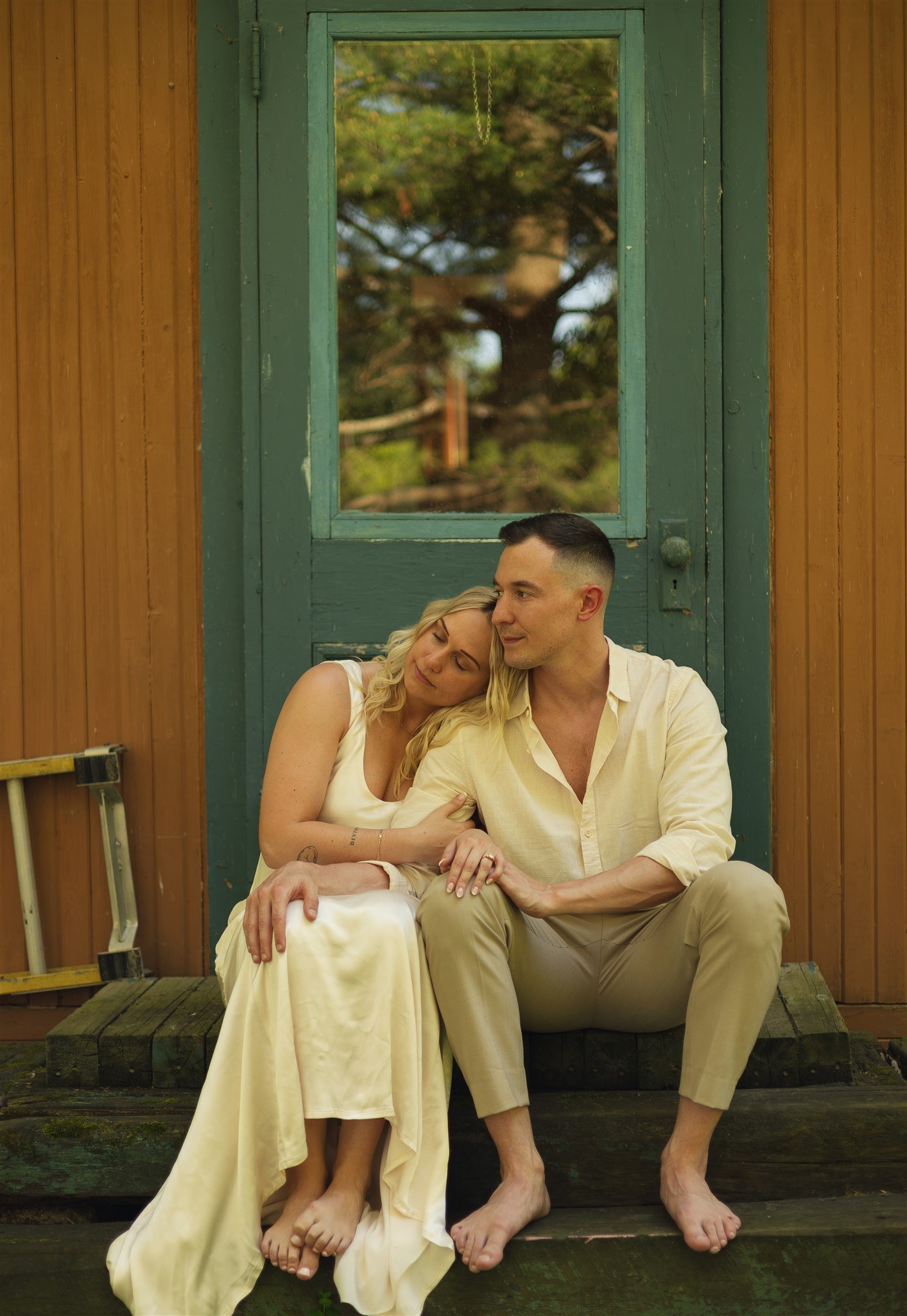 Fiançailles au chalet familialengagement photos kate & joey