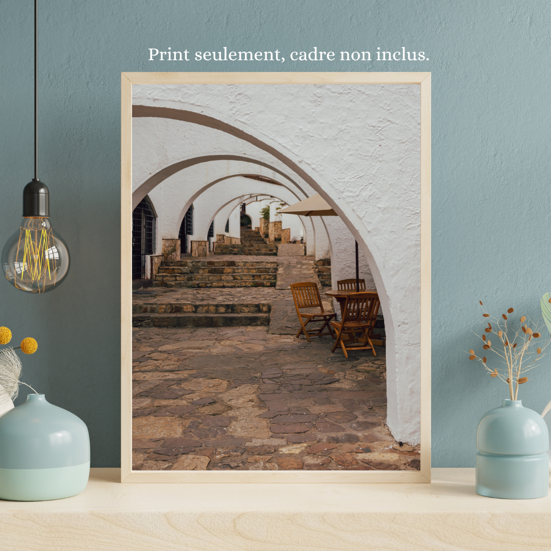 la terrasse du café avec cadre en bois