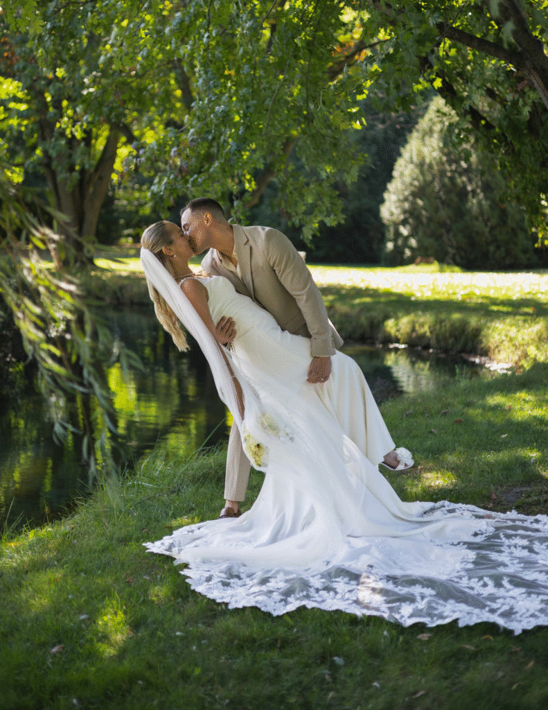Photographie de mariage, portrait des mariés, poses photos de mariage, photographe de mariage Montréal