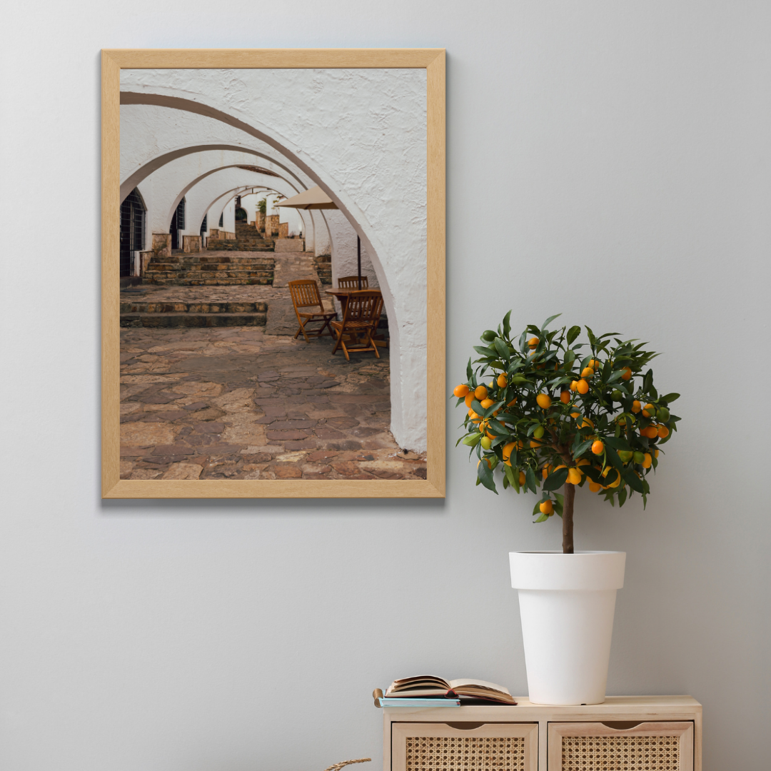 la terrasse du café avec cadre en bois