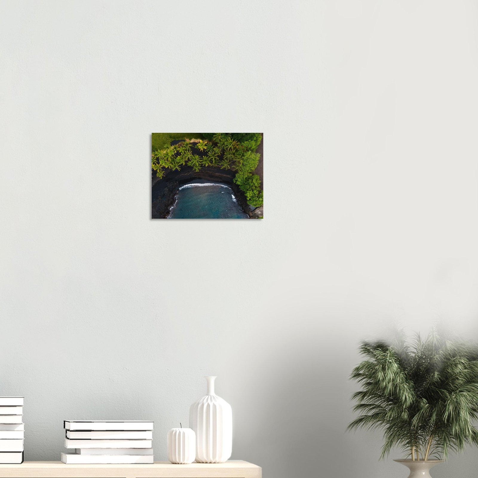 plage volcanique vue du ciel 5665ab6e-71ea-4206-bfd6-154e931fef1c