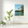 oasis tropicale avec support à affiche en bois
