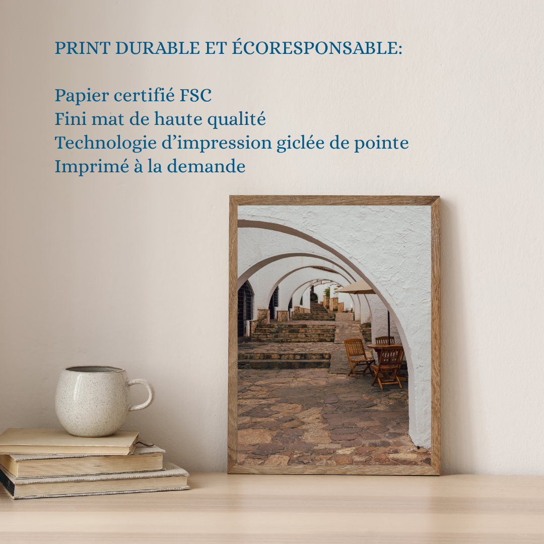 la terrasse du café avec cadre en bois