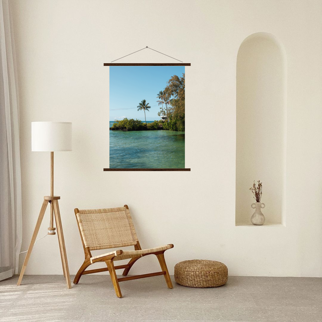 oasis tropicale avec support à affiche en bois